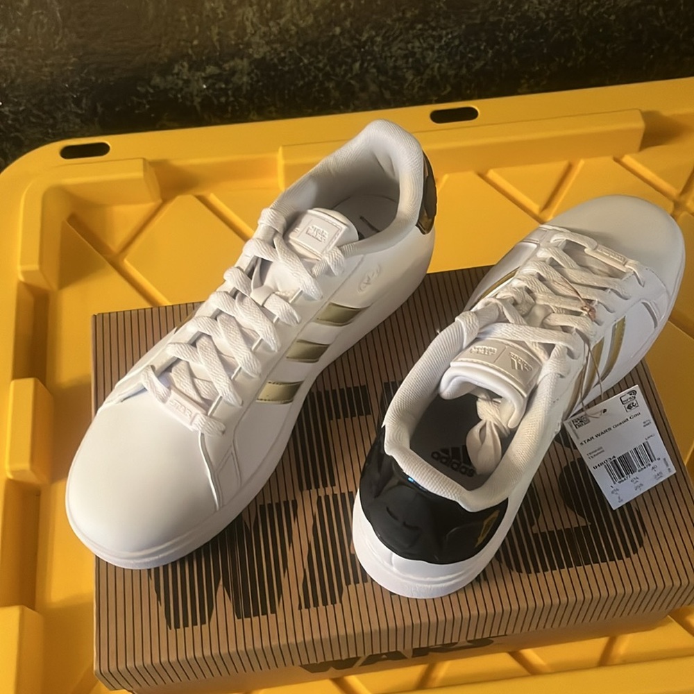 Star Wars Adidas - Picture 4 of 6